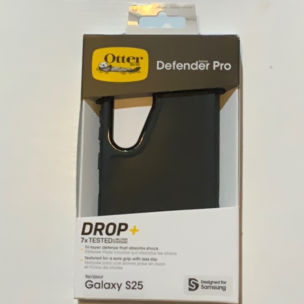 OtterBox Black Case for Cell Phones with DROP+ Protection